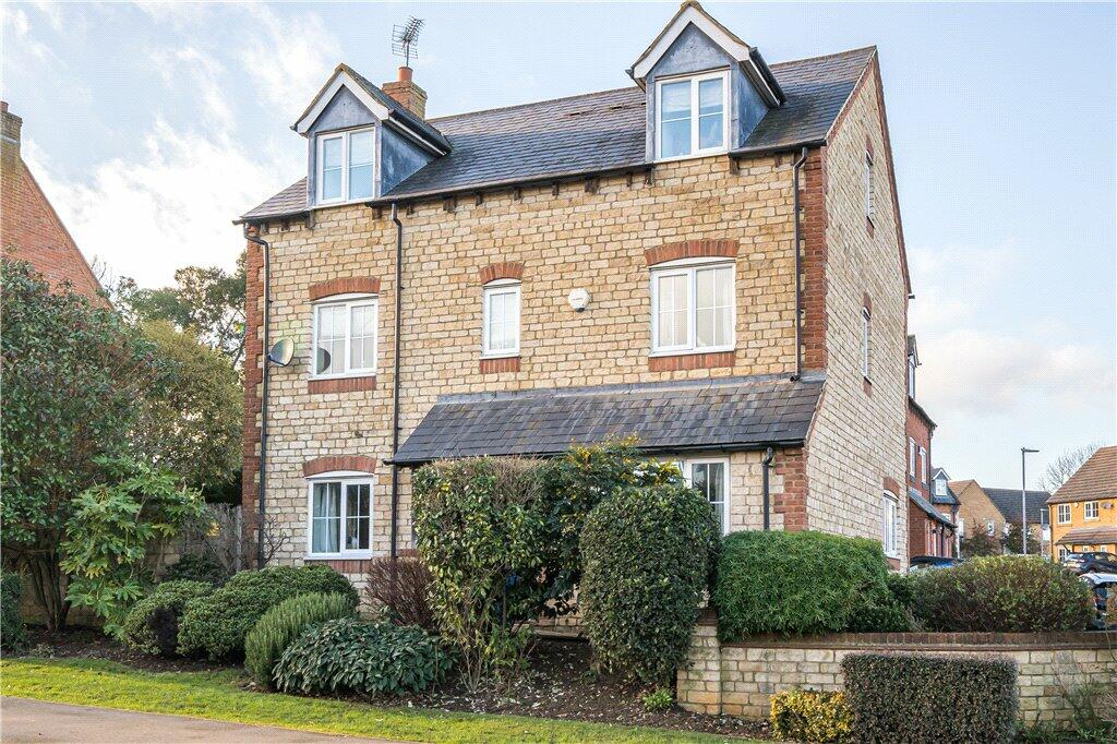 5 bedroom detached house for sale in The Old Woodyard, Silverstone