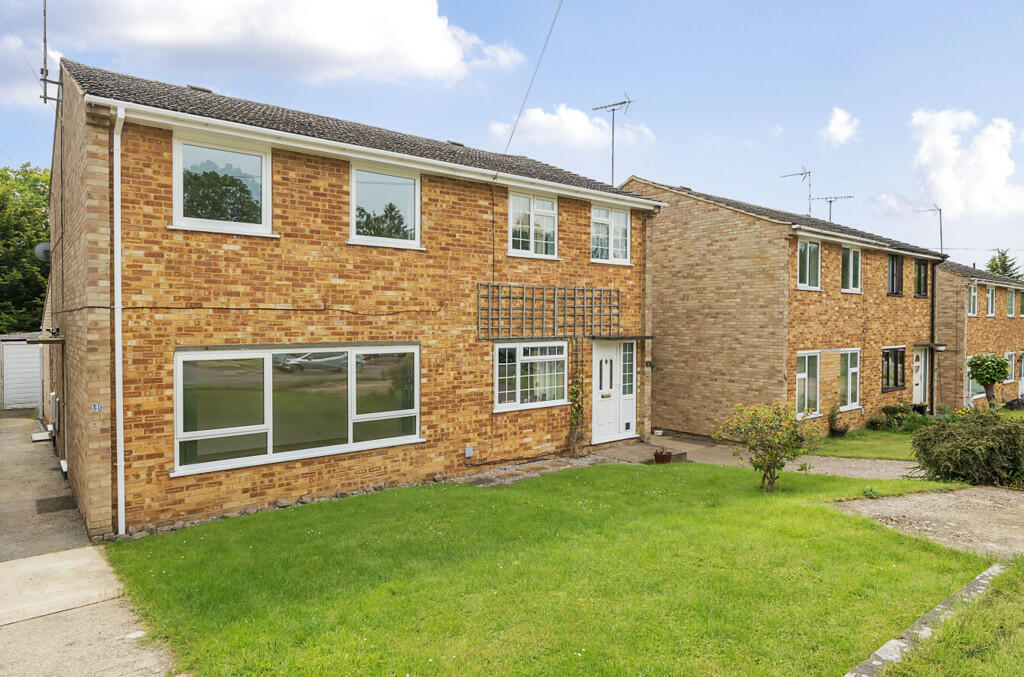 3 bedroom semidetached house for sale in Meadow Rise, Tiffield