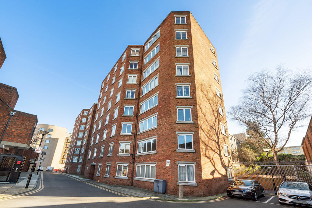 2 bedroom flat for sale in Pollard Close, N7 9SX, N7