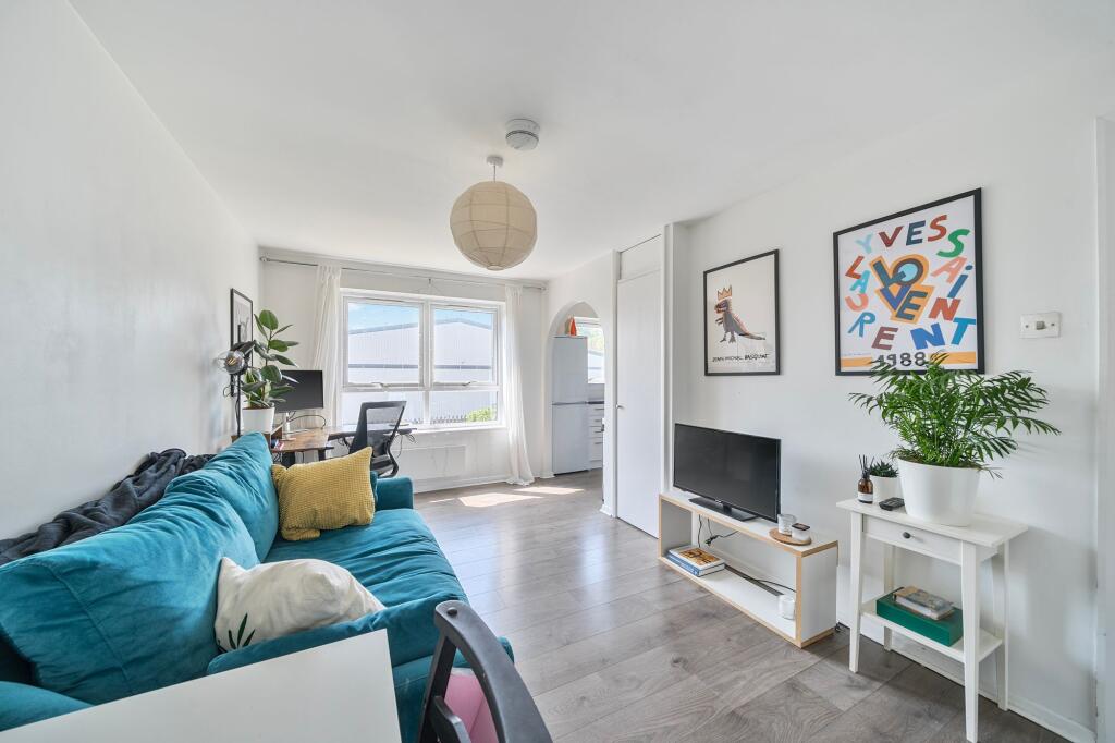 Main image of property: Wedmore Gardens, London, N19