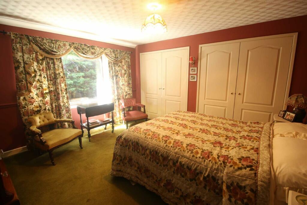 2 bedroom detached bungalow for sale in Woodland, Auckland, DL13