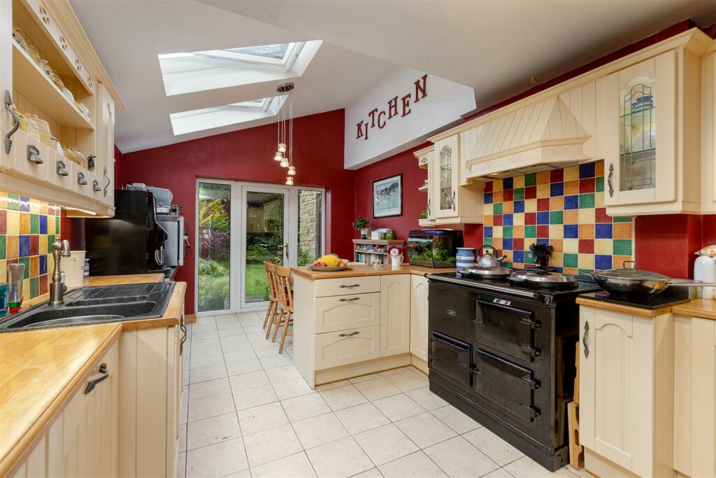 5 bedroom detached house for sale in Highcliffe Edge, Winston