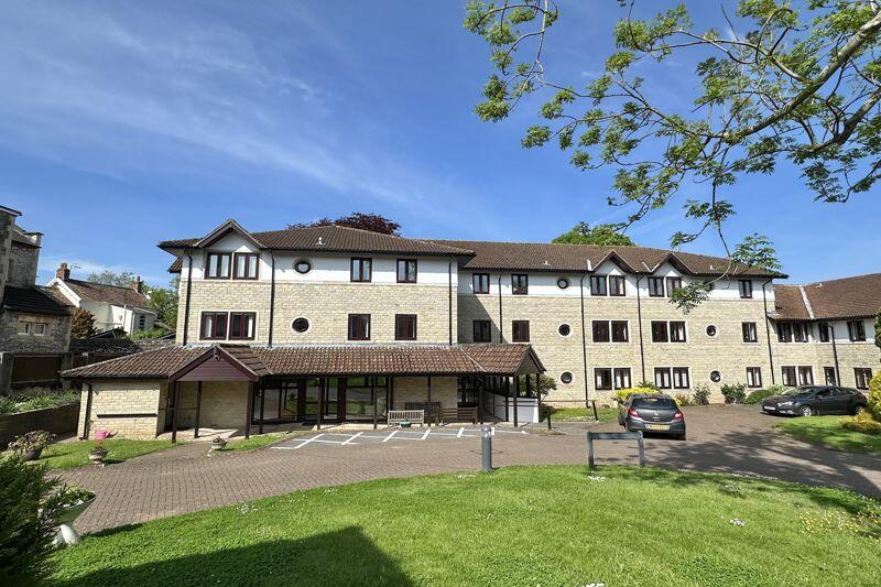 2 bedroom flat for sale in Woodborough Road, PRICED TO SELL