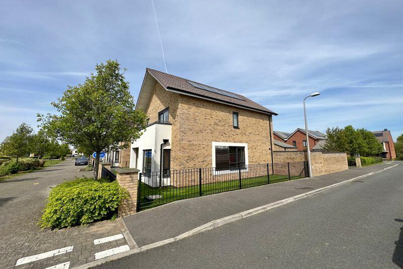 4 bedroom detached house for sale in Cheshire Avenue, WestonSuperMare