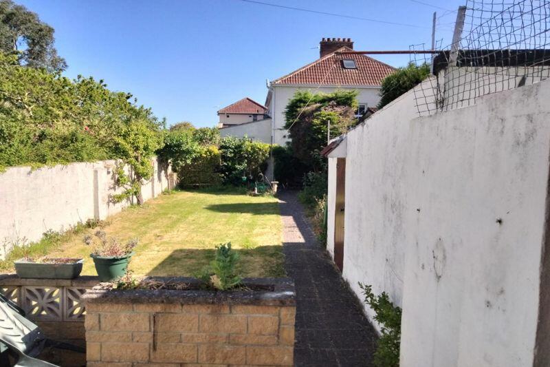 3 bedroom semidetached house for sale in Milton Road, WestonSuper