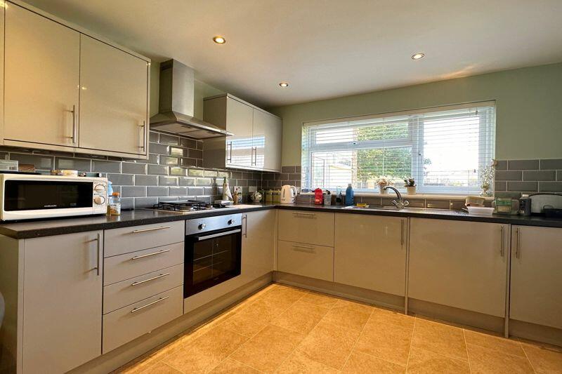 Additional property image - Dartmouth Close, Worle - NO CHAIN