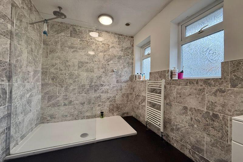 Additional property image - Cherrywood Road, Worle - 3 DOUBLE BEDROOMS