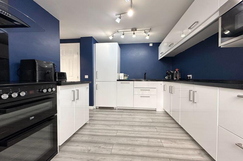 Additional property image - The Cornfields, Wick St Lawrence - LOVELY POSITION