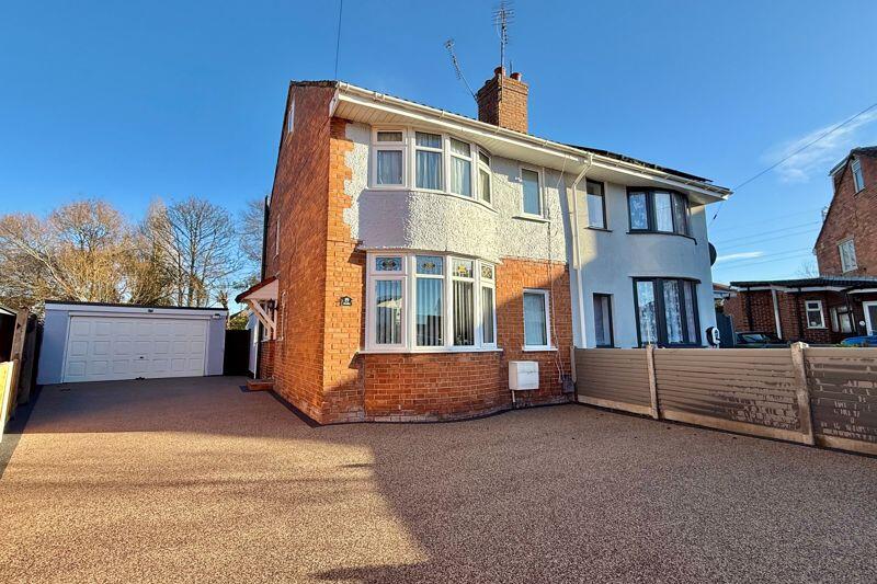 Main image of property: Southmead Road, Milton - 25' x 14' GARAGE