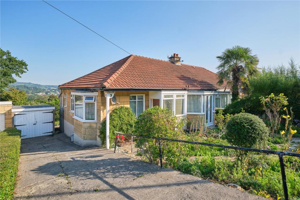 3 bedroom bungalow for sale in Warminster Road, Bath, BA2