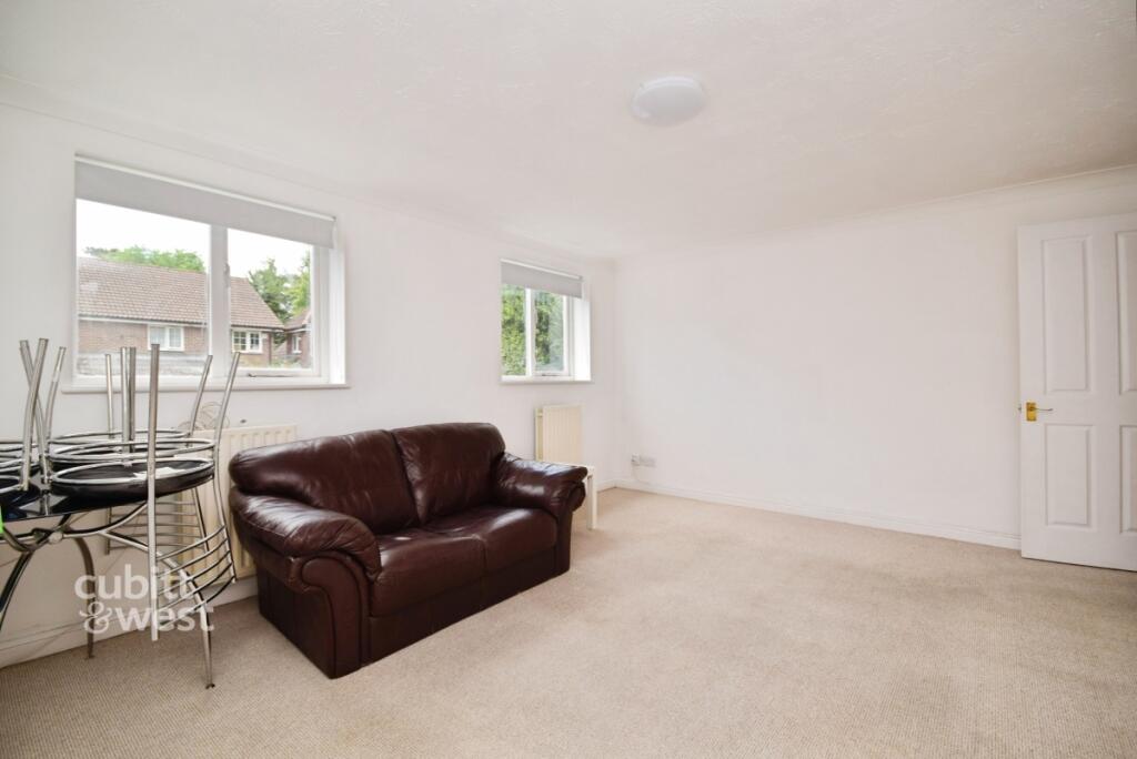 Main image of property: Chiltern Close Croydon CR0