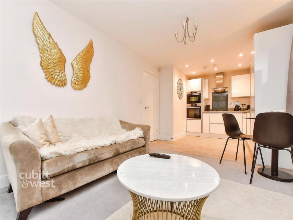 Main image of property: 1 William Way Godstone RH9