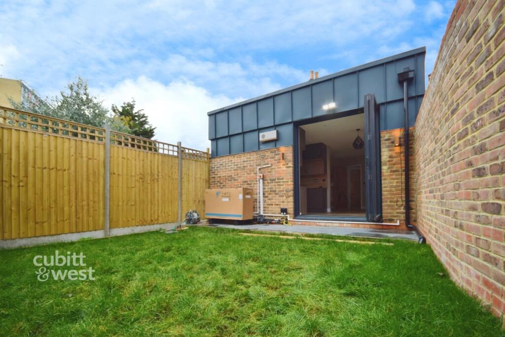 Main image of property: Bensham Lane Croydon CR0