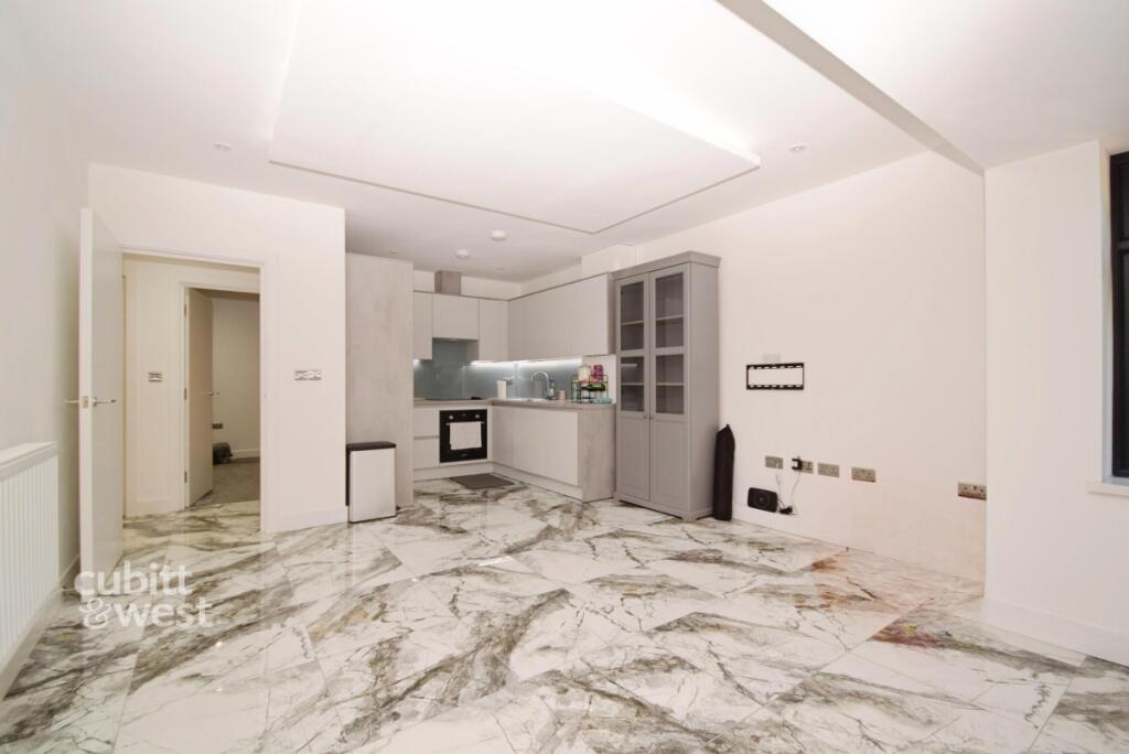 Main image of property: Banstead Road London CR8