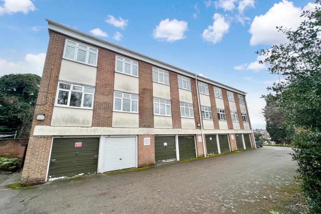 1 bedroom flat for sale in West House, Norton Lees Road, Sheffield, S8