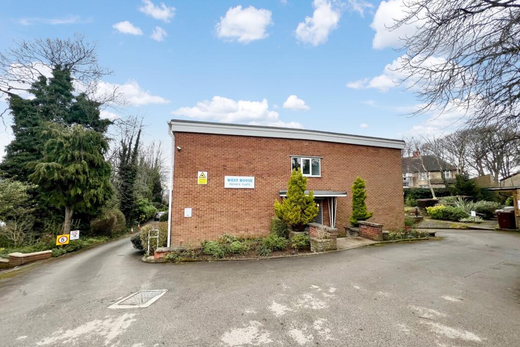 1 bedroom flat for sale in West House, Norton Lees Road, Sheffield, S8