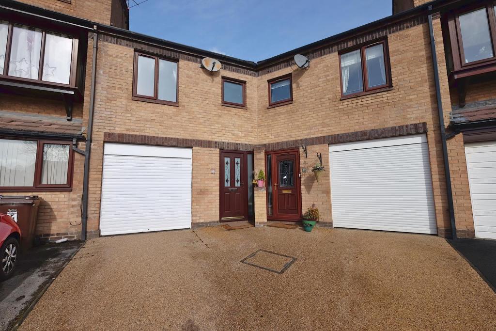 4 bedroom town house for sale in Wessex Gardens, Dore, Sheffield, S17