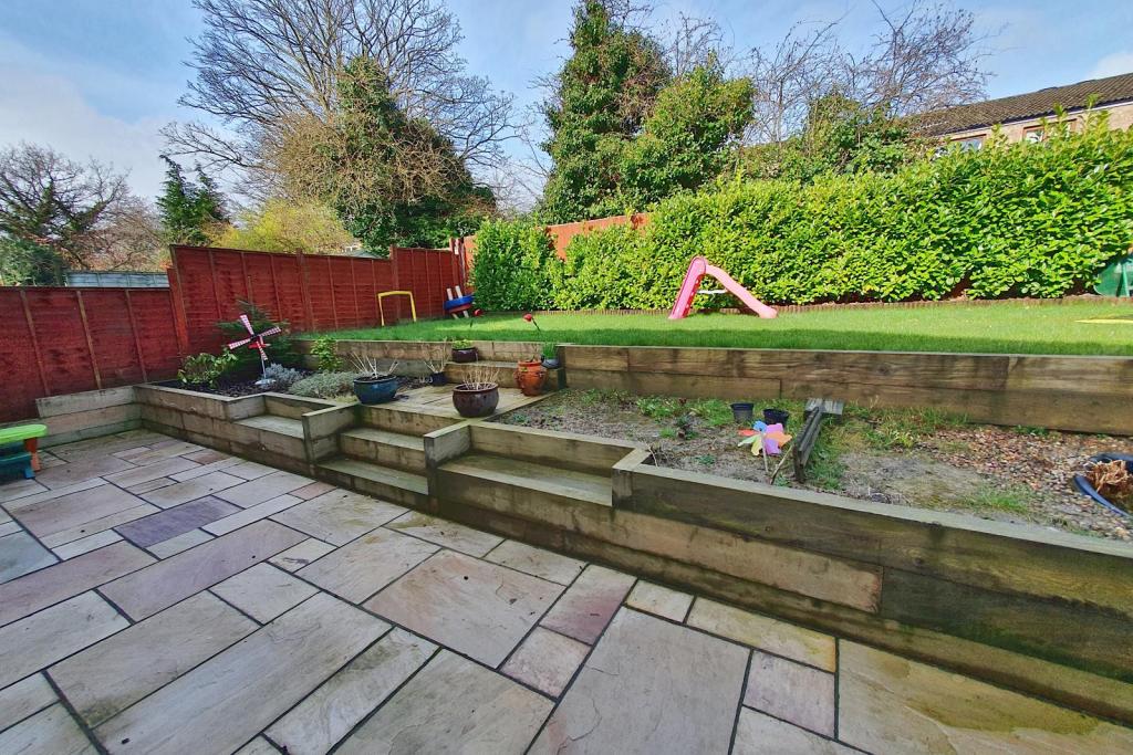 4 bedroom town house for sale in Wessex Gardens, Dore, Sheffield, S17