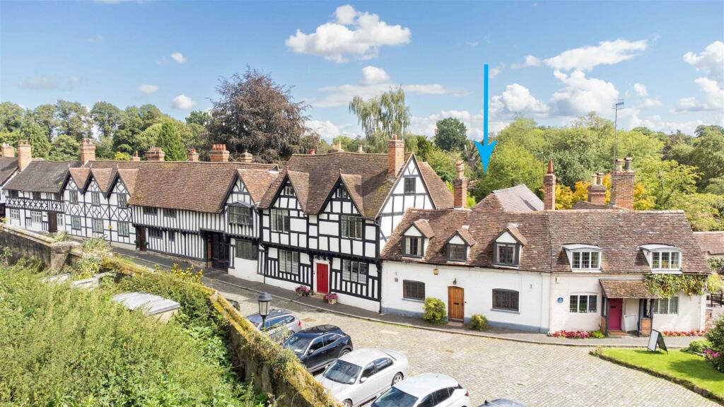 3 bedroom character property for sale in Mill Street Warwick, CV34