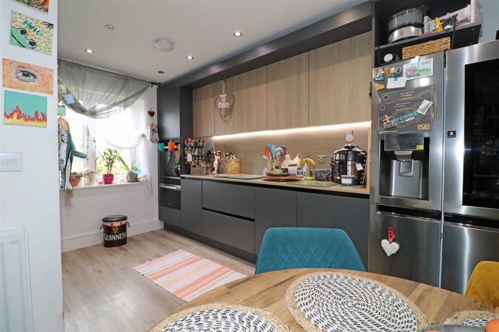 Additional property image - Conrad Lewis Way, Warwick
