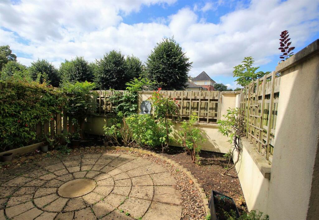 Additional property image - Campriano Drive, Warwick