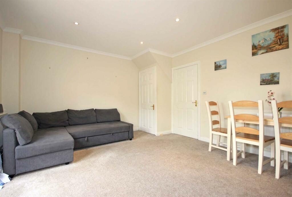 Additional property image - Campriano Drive, Warwick