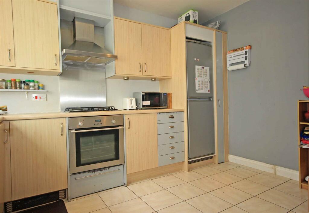 Additional property image - Campriano Drive, Warwick