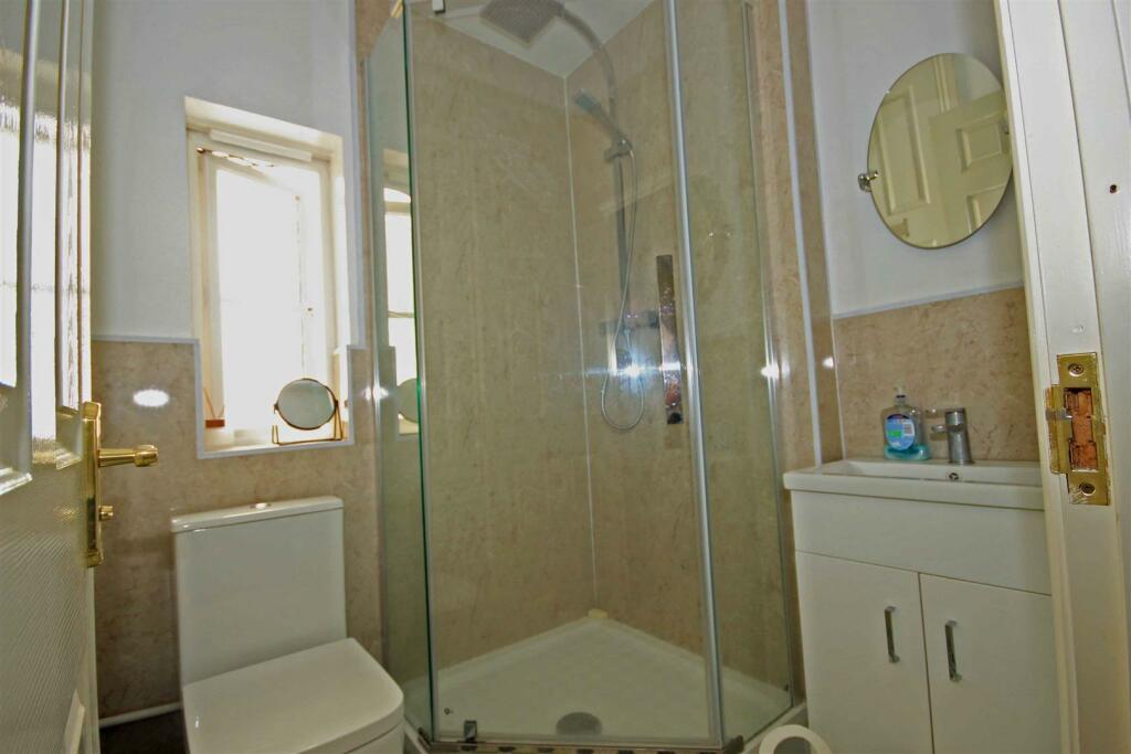 Additional property image - Campriano Drive, Warwick