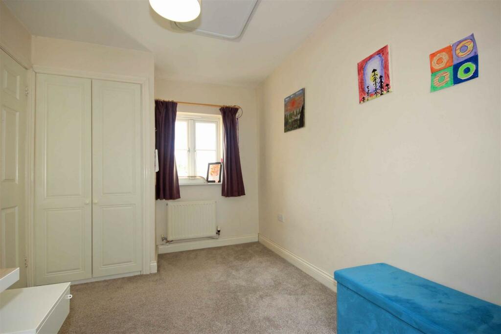 Additional property image - Campriano Drive, Warwick