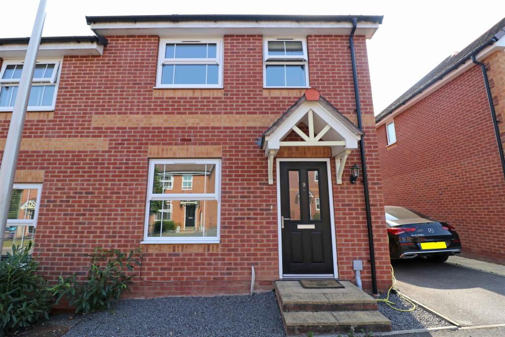 Main image of property: Amey Way, Warwick