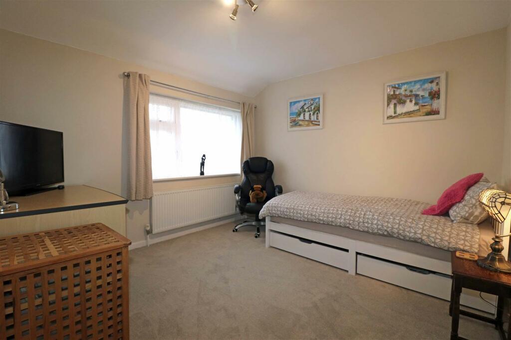 Additional property image - Sycamore Grove, Warwick