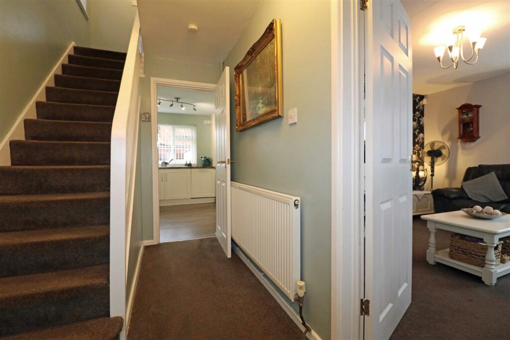 Additional property image - Sycamore Grove, Warwick