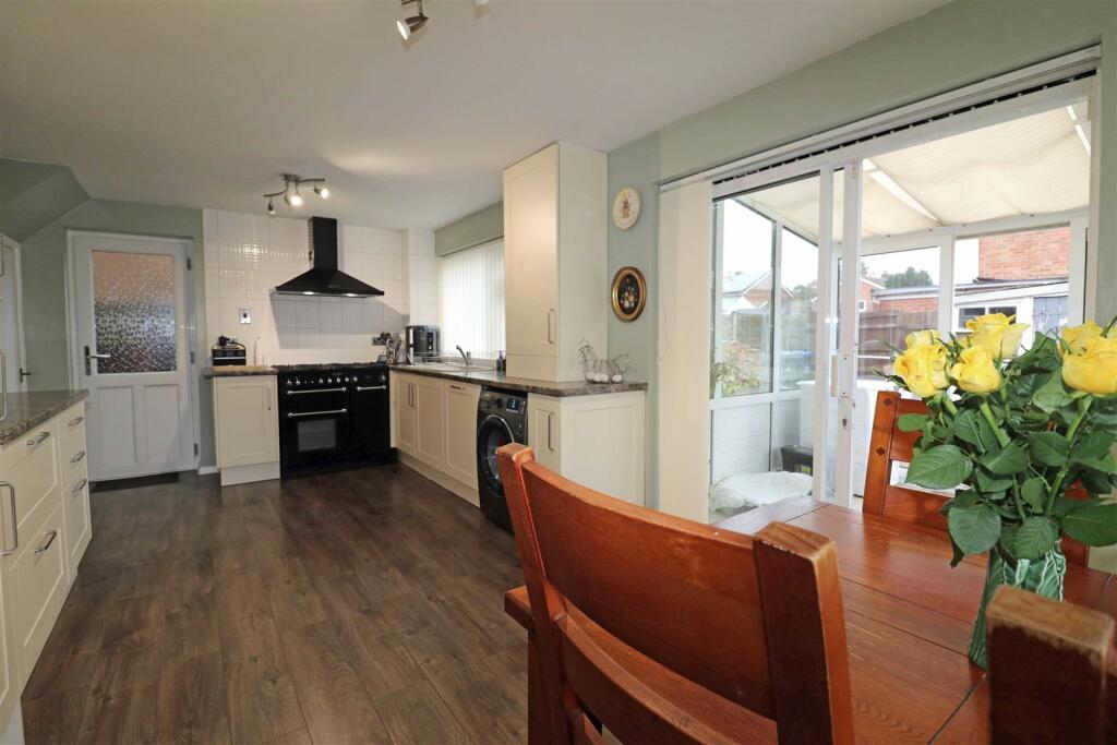 Additional property image - Sycamore Grove, Warwick