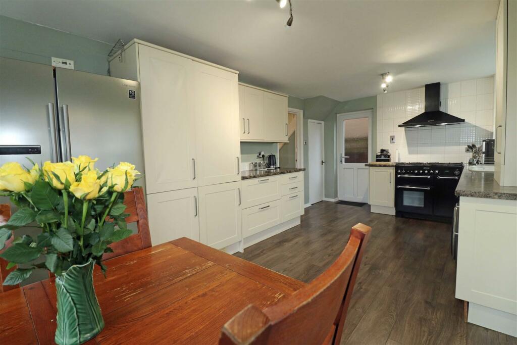 Additional property image - Sycamore Grove, Warwick