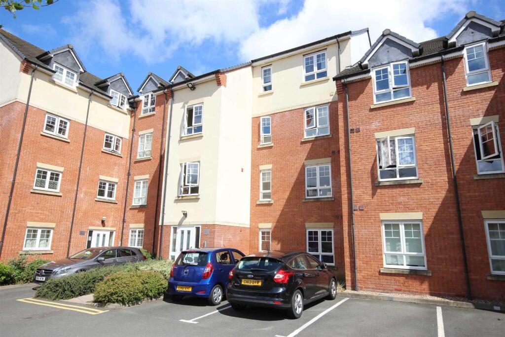 Main image of property: Turberville Place, Warwick