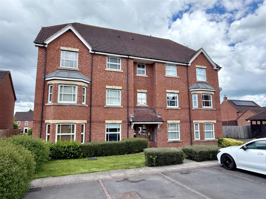 Main image of property: Dey Croft, Chase Meadow, Warwick