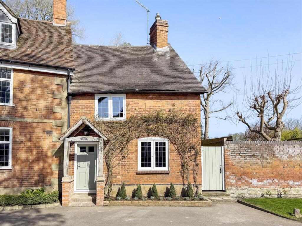 Main image of property: Bridge End, Warwick
