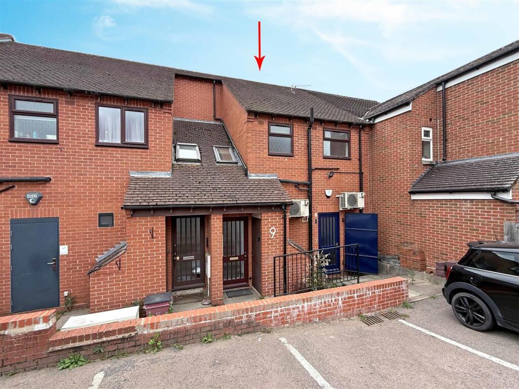 Main image of property: Victoria Mews, Saltisford, Warwick