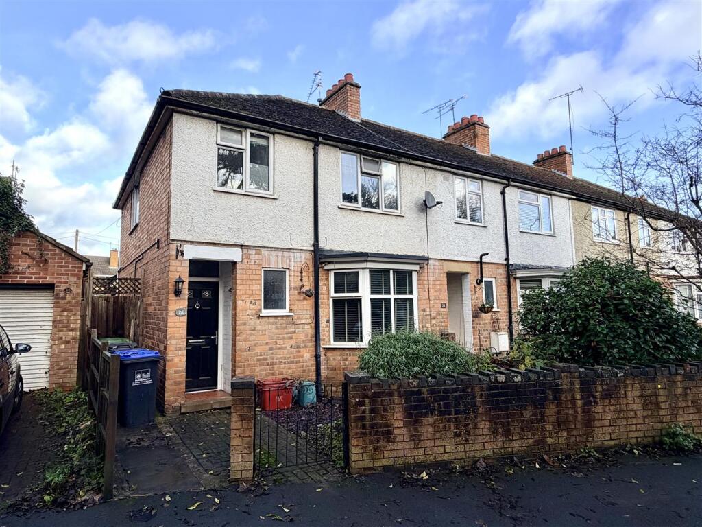 Main image of property: Woodcote Road, Warwick