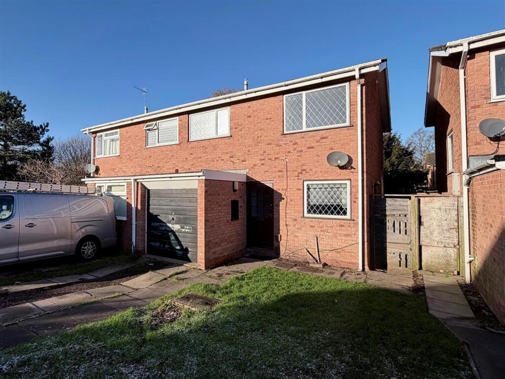 Main image of property: Austwick Close, Woodloes Park, Warwick
