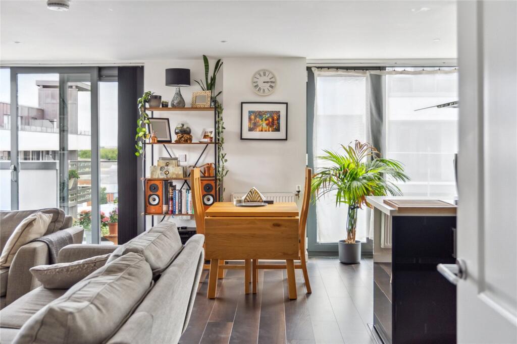 Main image of property: Egret Heights, Waterside Way, London, N17
