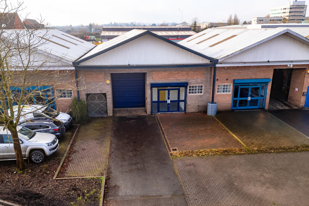 Additional property image - Swan Centre Avenue Farm, Warwickshire, CV37 0HS
