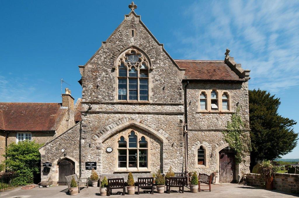 3 bedroom detached house for sale in Lower Road, East Farleigh