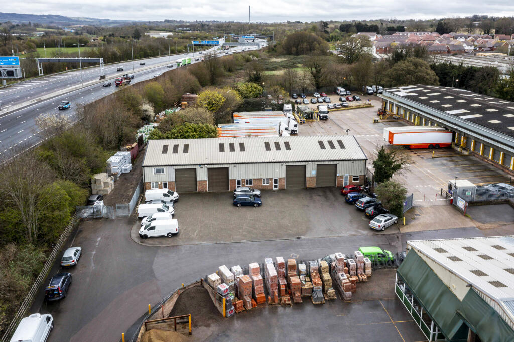 Light industrial facility to lease in Aylesford Home Farm, Hall Road