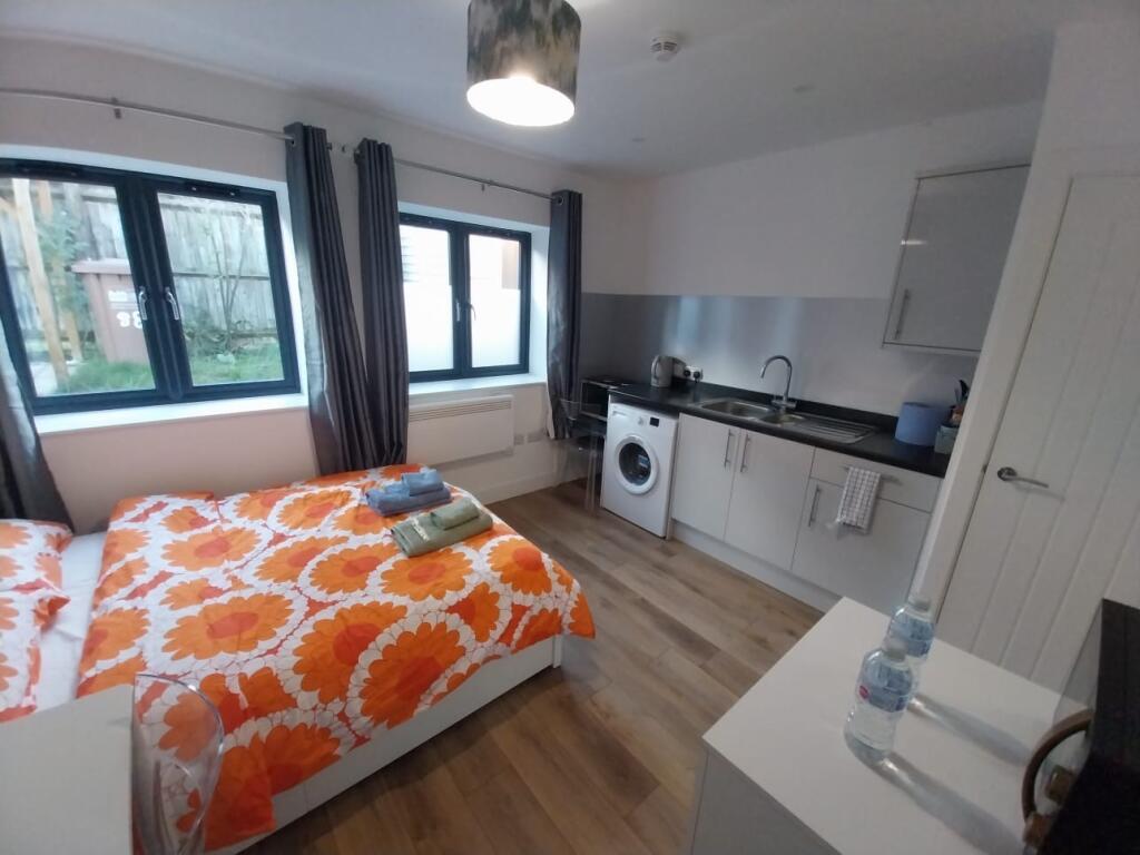 Main image of property: Derwent Avenue, Headington, OXFORD