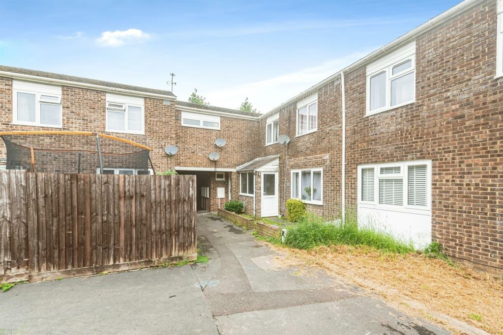 2 bedroom apartment for rent in Quilter Road, BASINGSTOKE, RG22