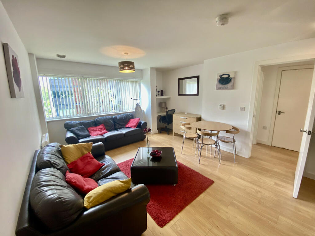 2 bedroom apartment for rent in Madison Court, Broadway, Salford Quays, M50