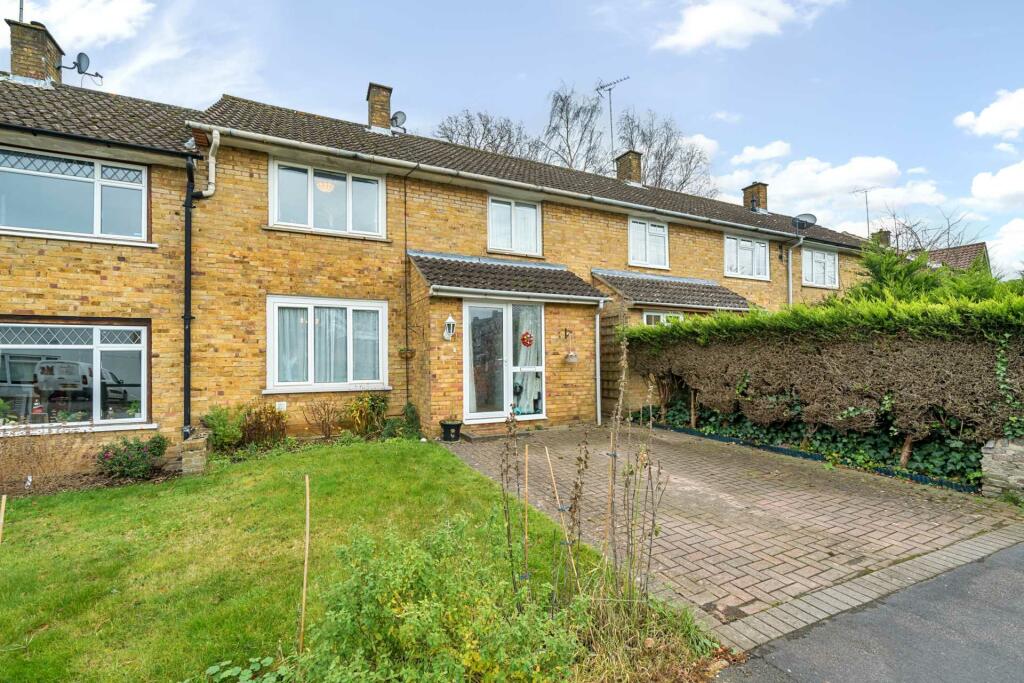 3 bedroom terraced house for sale in Redvers Road, Bracknell, RG12