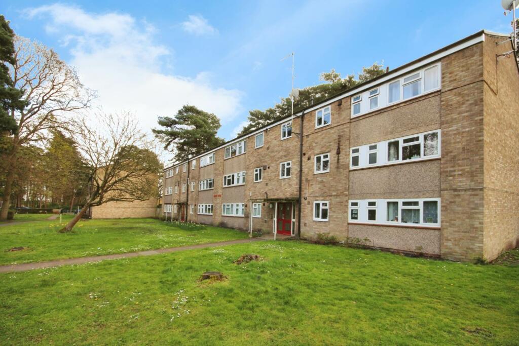 2 bedroom apartment for sale in Harmans Water Road, Bracknell, RG12