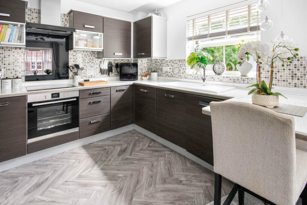 Main image of property: Woodcock Chase, Bracknell